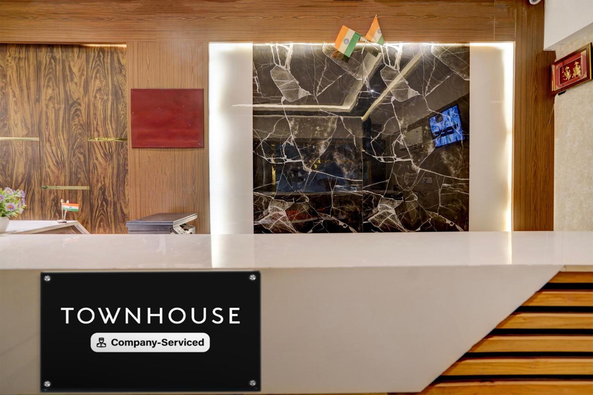 Super Townhouse Airport Road Delhi Hotel New Delhi Exterior photo
