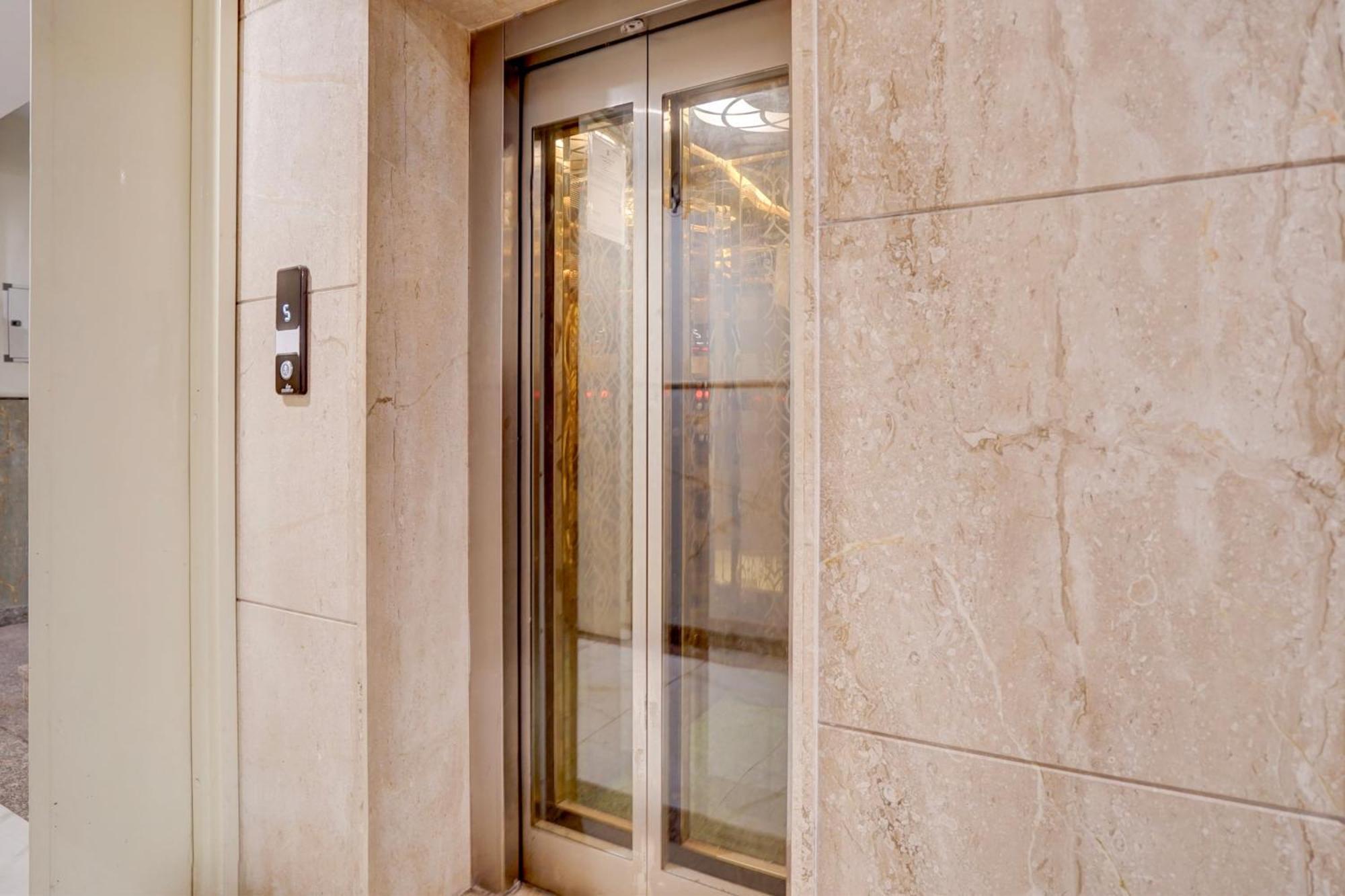 Super Townhouse Airport Road Delhi Hotel New Delhi Exterior photo